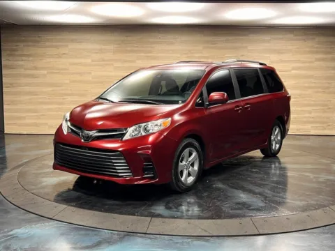 More photos of 2019 Toyota Sienna LE at Parkline Motors, UT