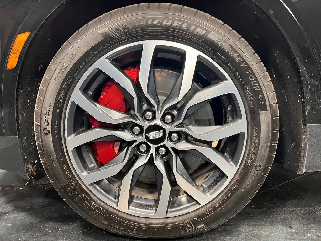 Cadillac XT5 photo 6