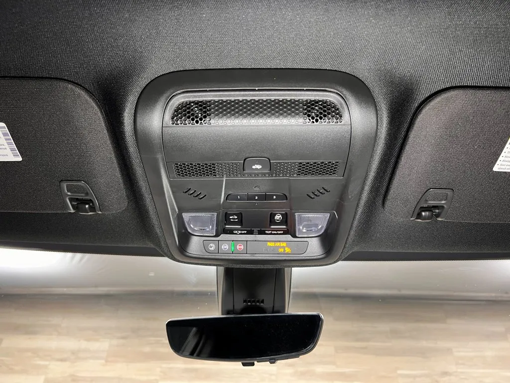 Cadillac XT5 photo 19