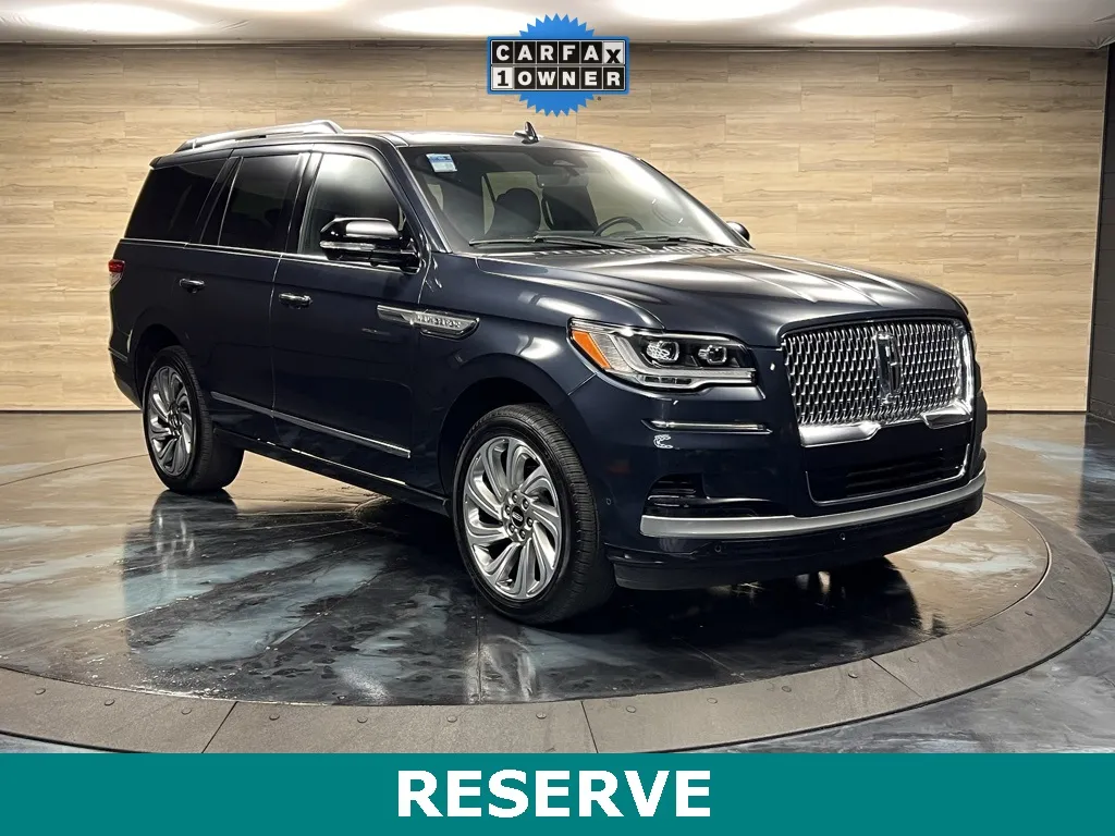 2022 Lincoln Navigator Reserve's photo