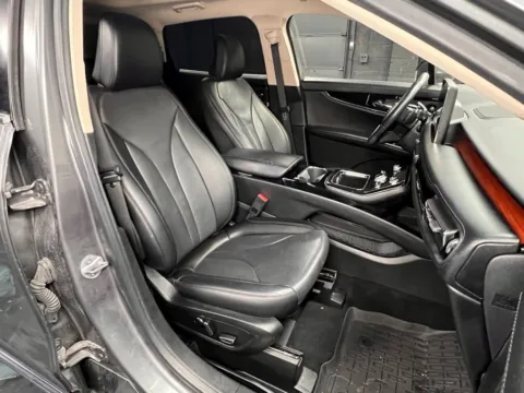 More photos of 2022 Lincoln Nautilus Reserve at Parkline Motors, UT