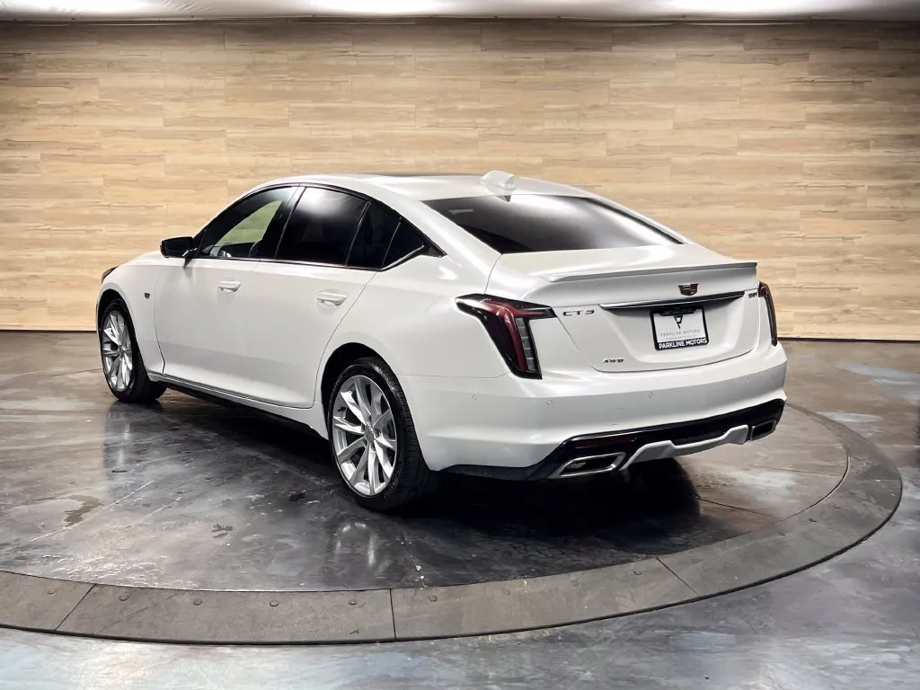 Cadillac CT5 photo 26
