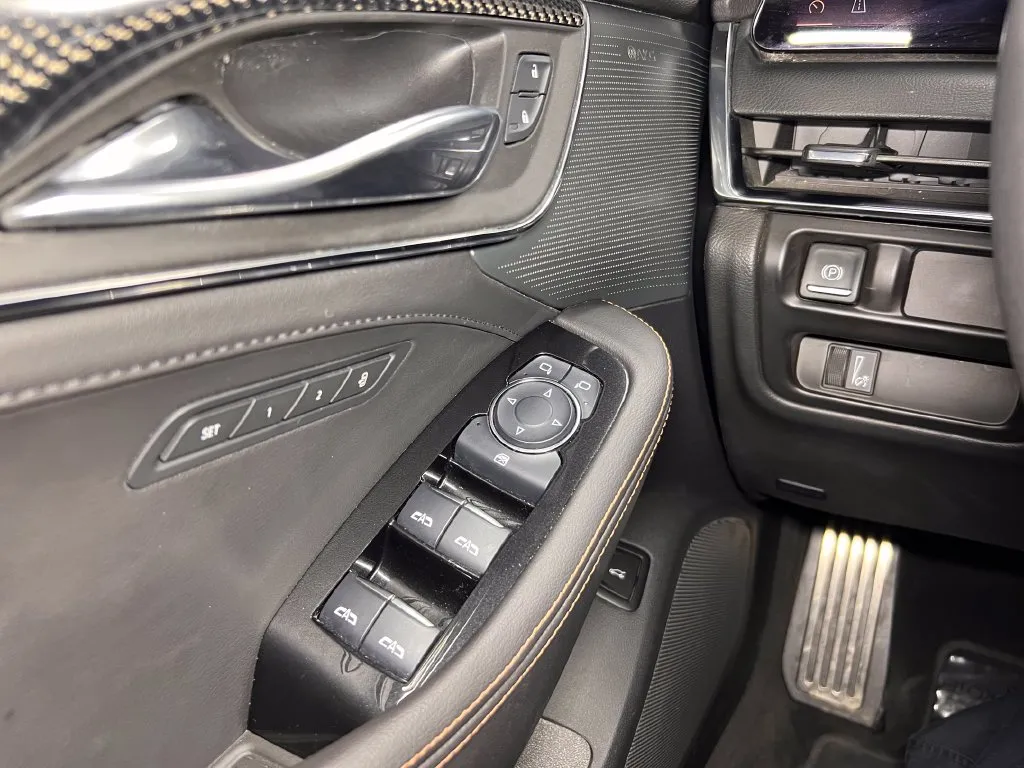 Cadillac CT5 photo 18