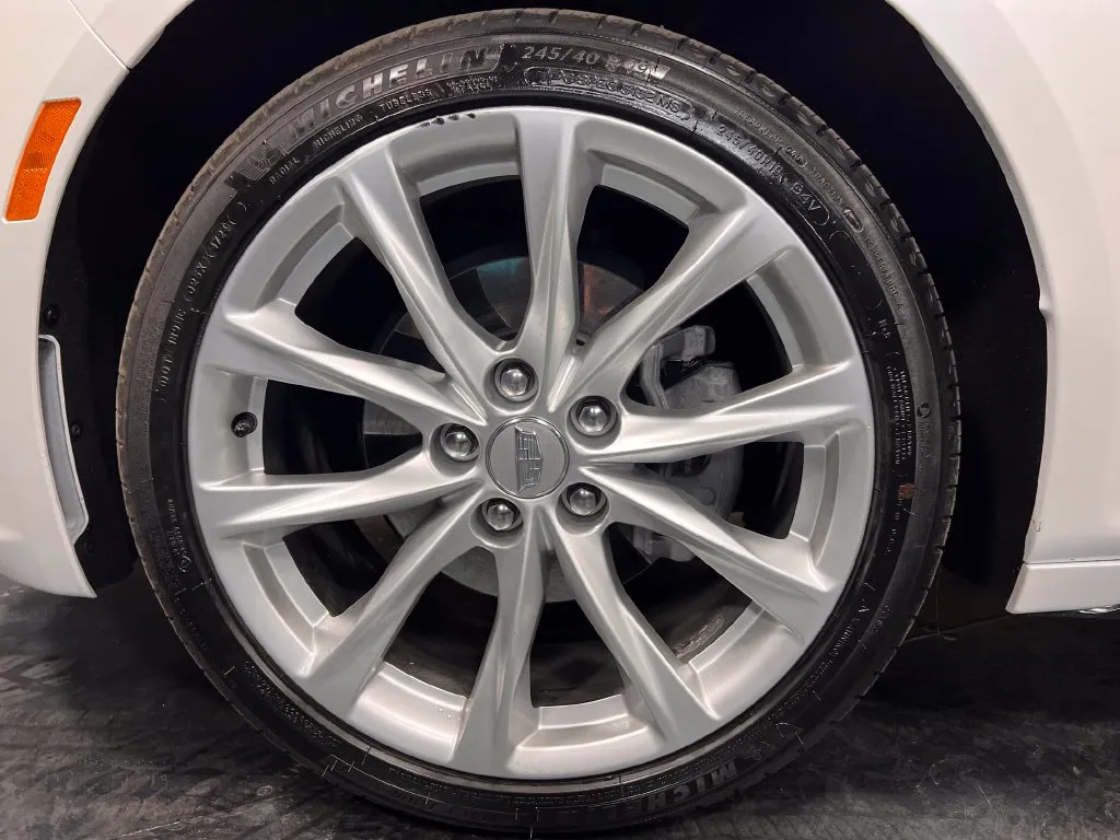 Cadillac CT5 photo 37