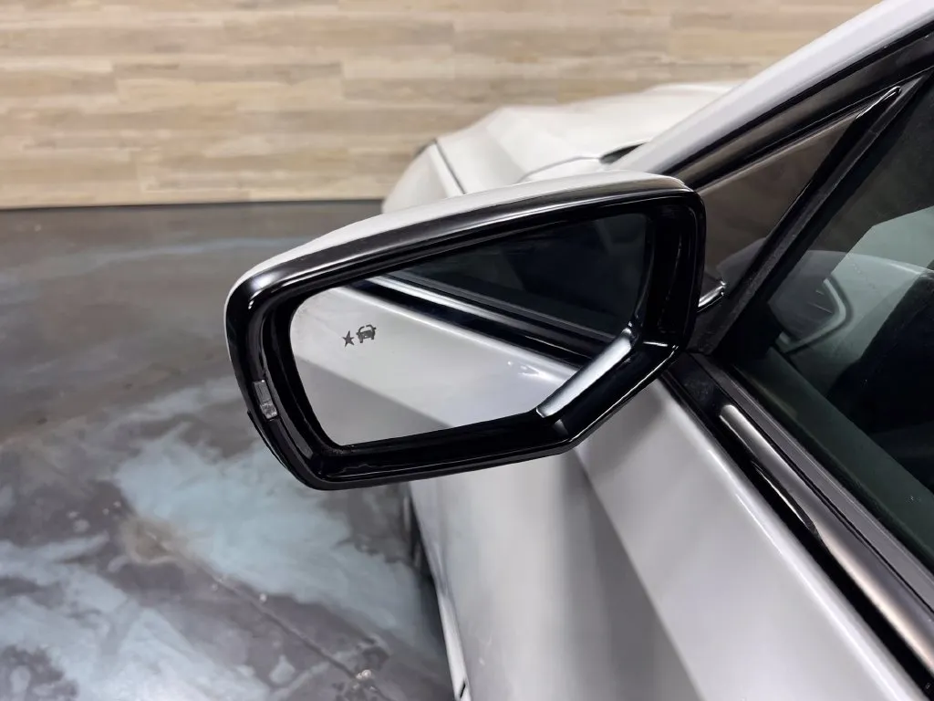 Cadillac CT5 photo 34