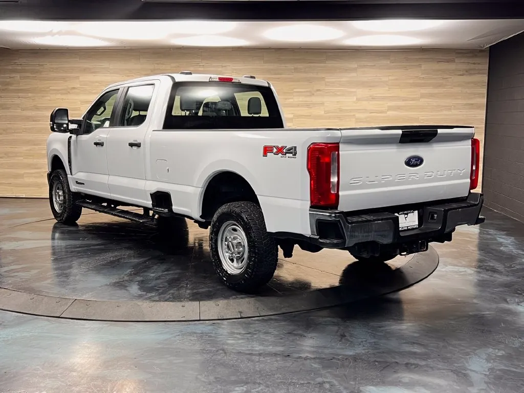 Ford F-250SD photo 20