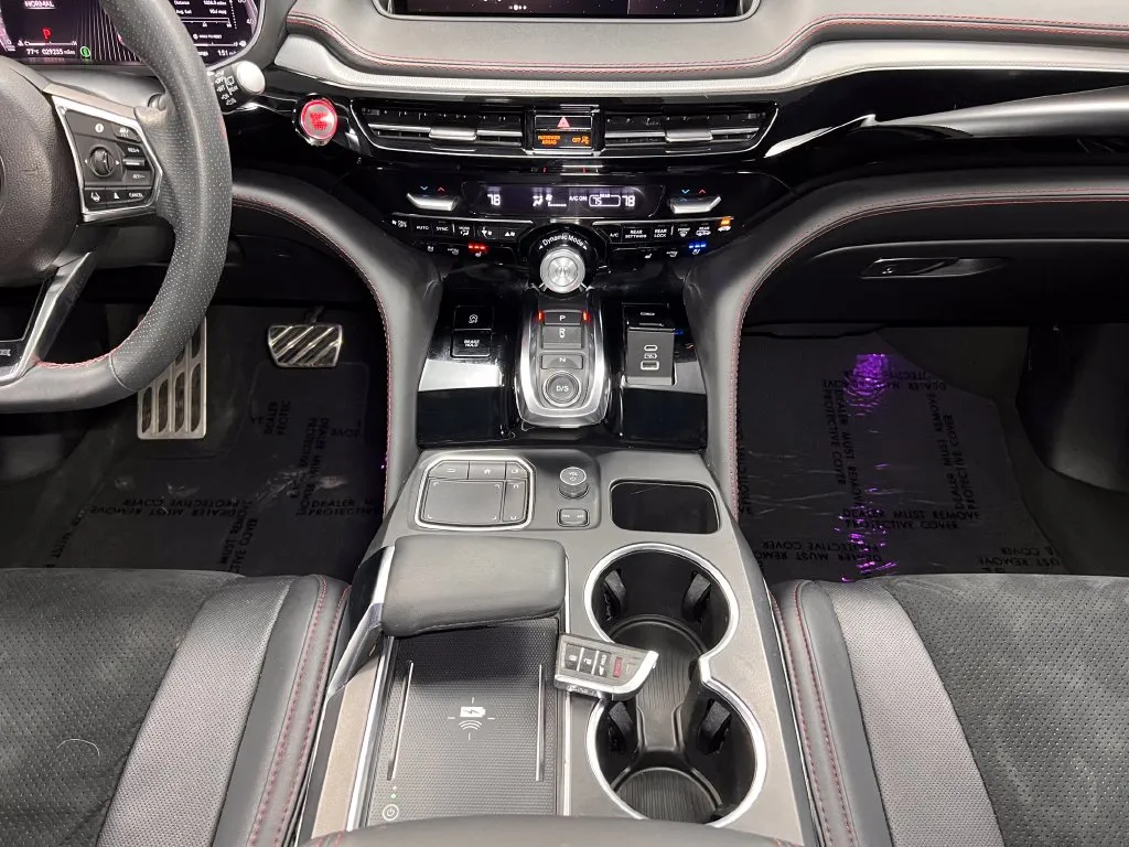 Acura MDX photo 15