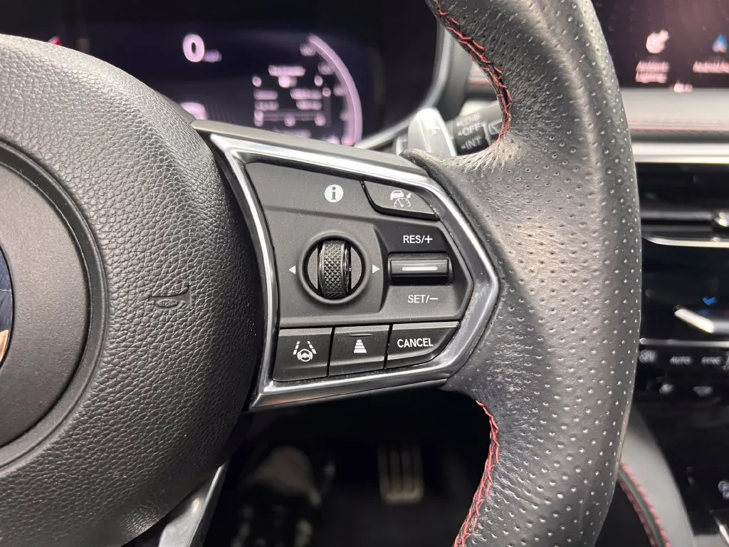 Acura MDX photo 12