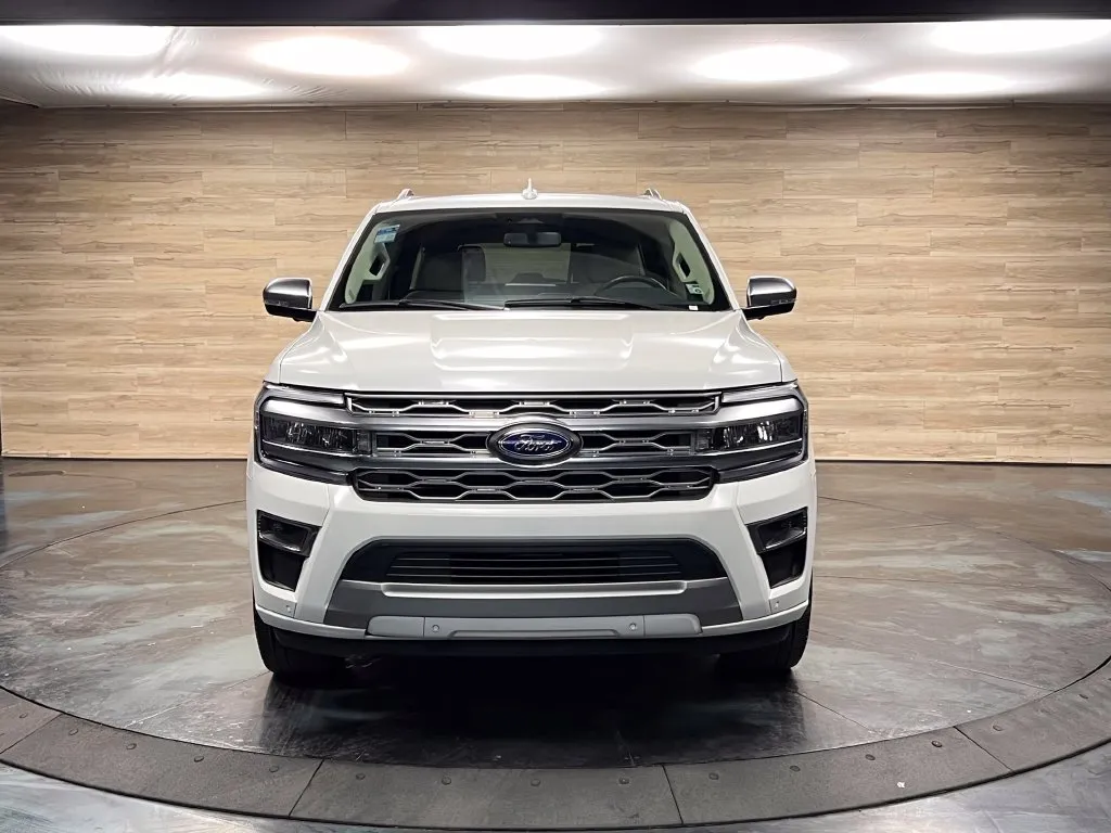 Ford Expedition MAX photo 19
