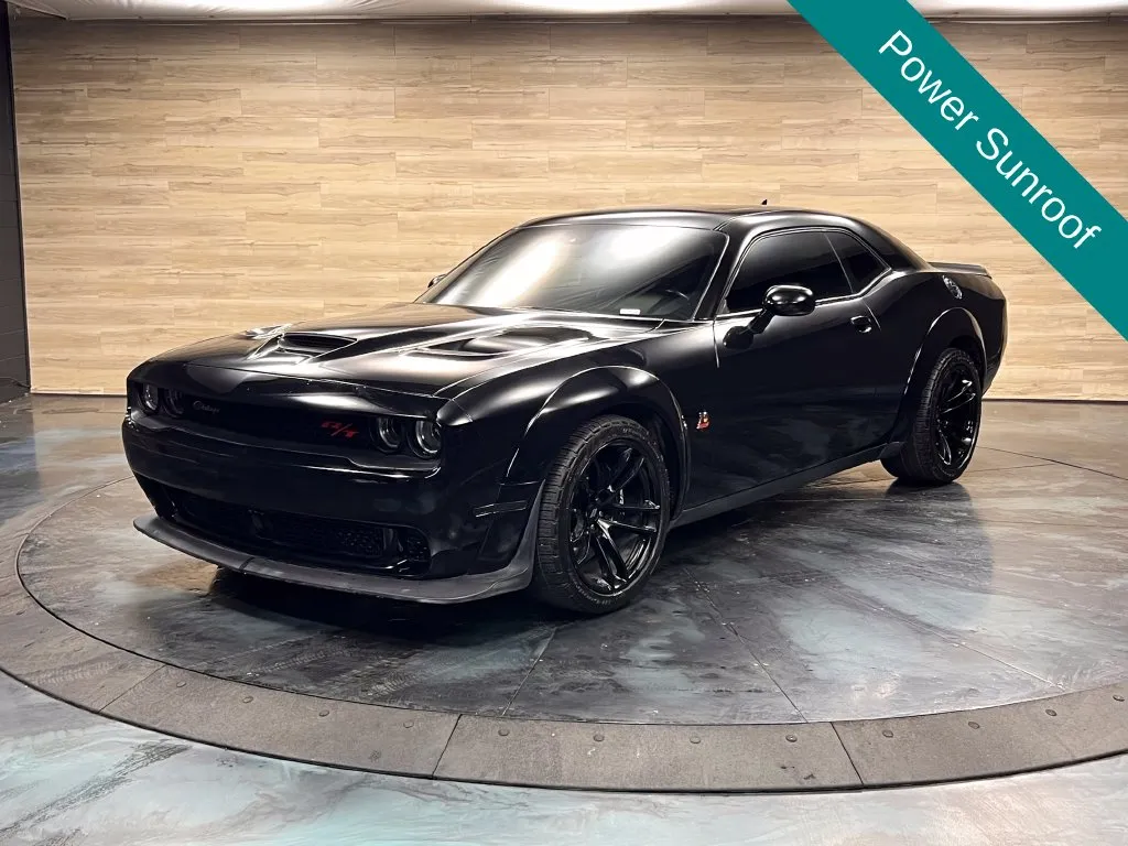 Dodge Challenger photo 6