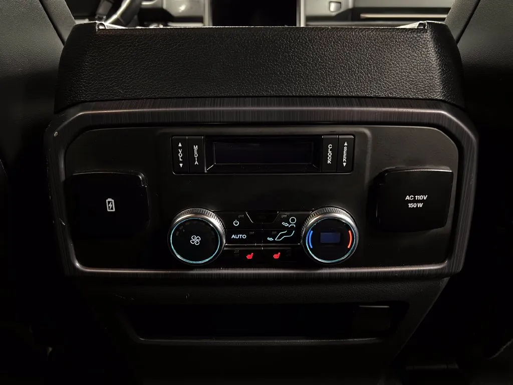 Ford Expedition MAX photo 18