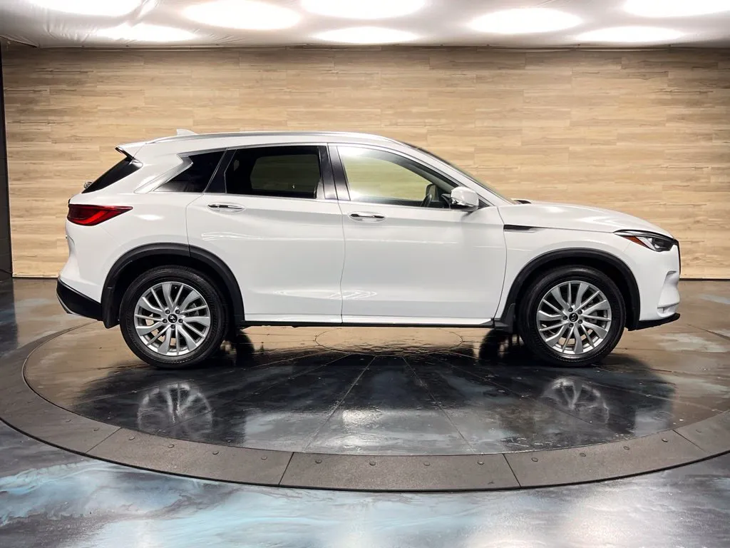 Infiniti QX50 photo 16