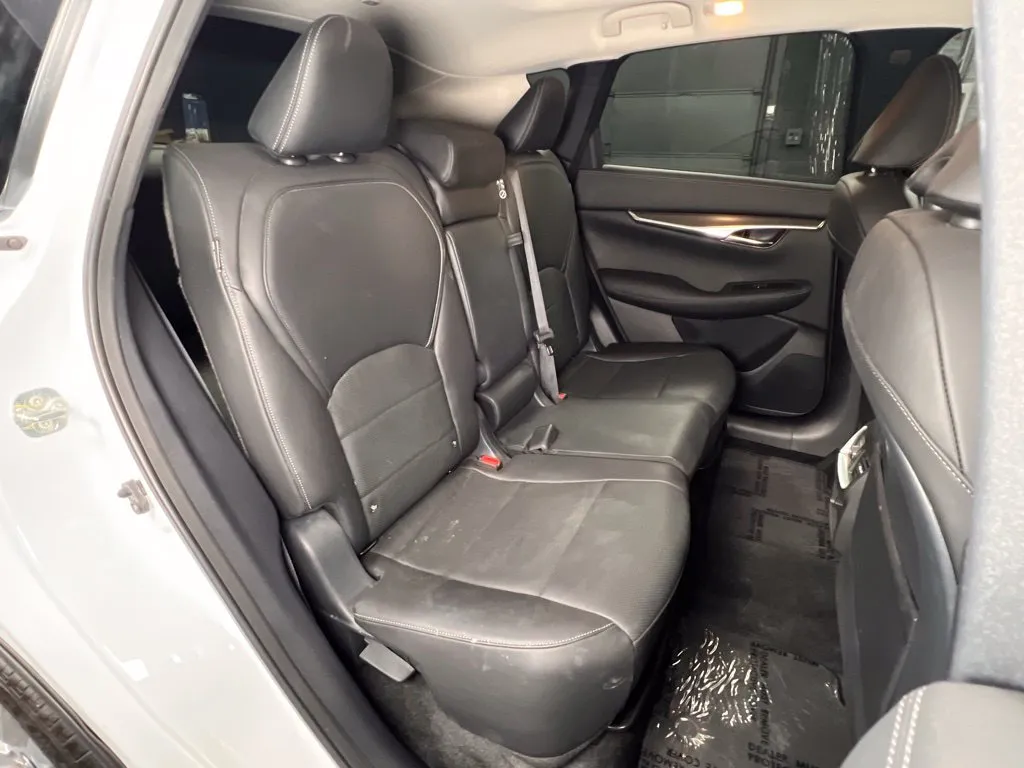 Infiniti QX50 photo 17