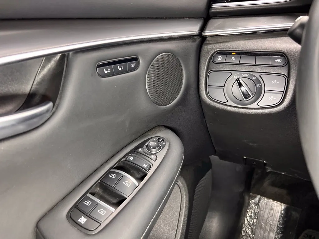 Infiniti QX50 photo 25