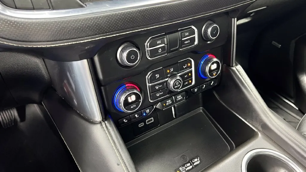 Chevrolet Tahoe photo 15