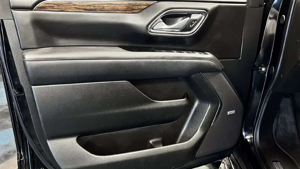 Chevrolet Tahoe photo 14