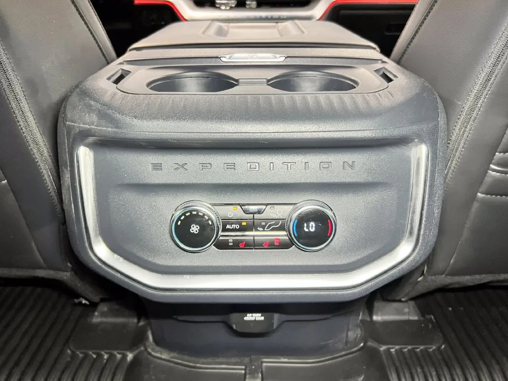 Ford Expedition photo 20
