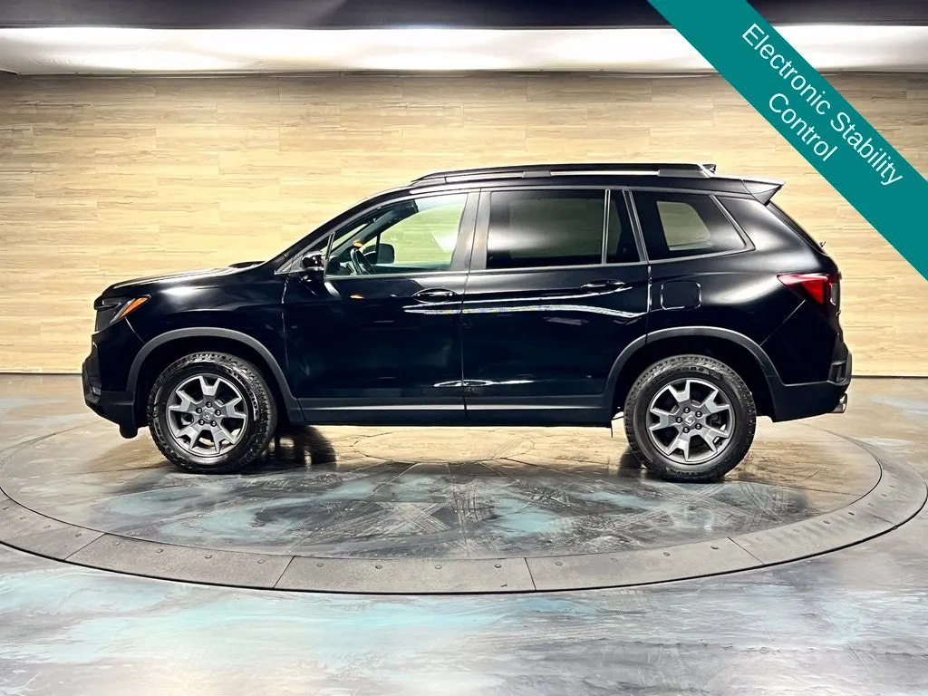 Honda Passport photo 11