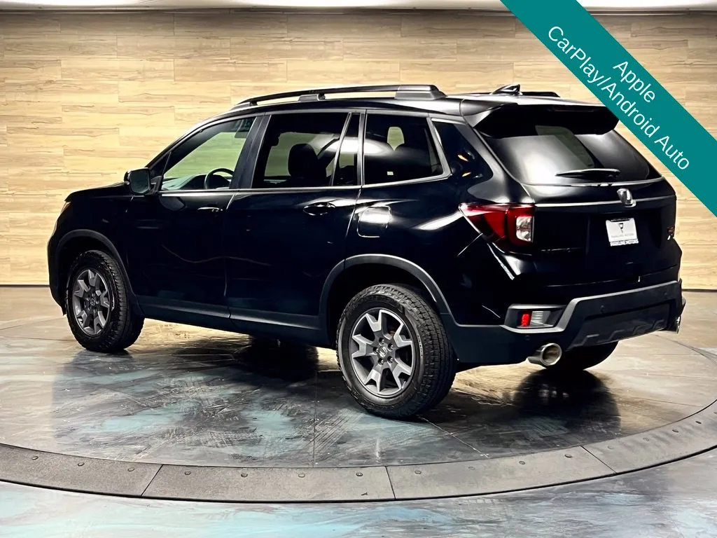 Honda Passport photo 14