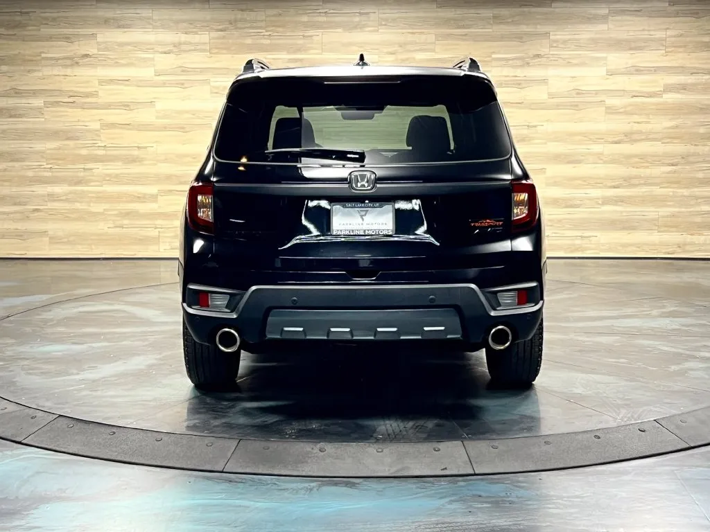 Honda Passport photo 18