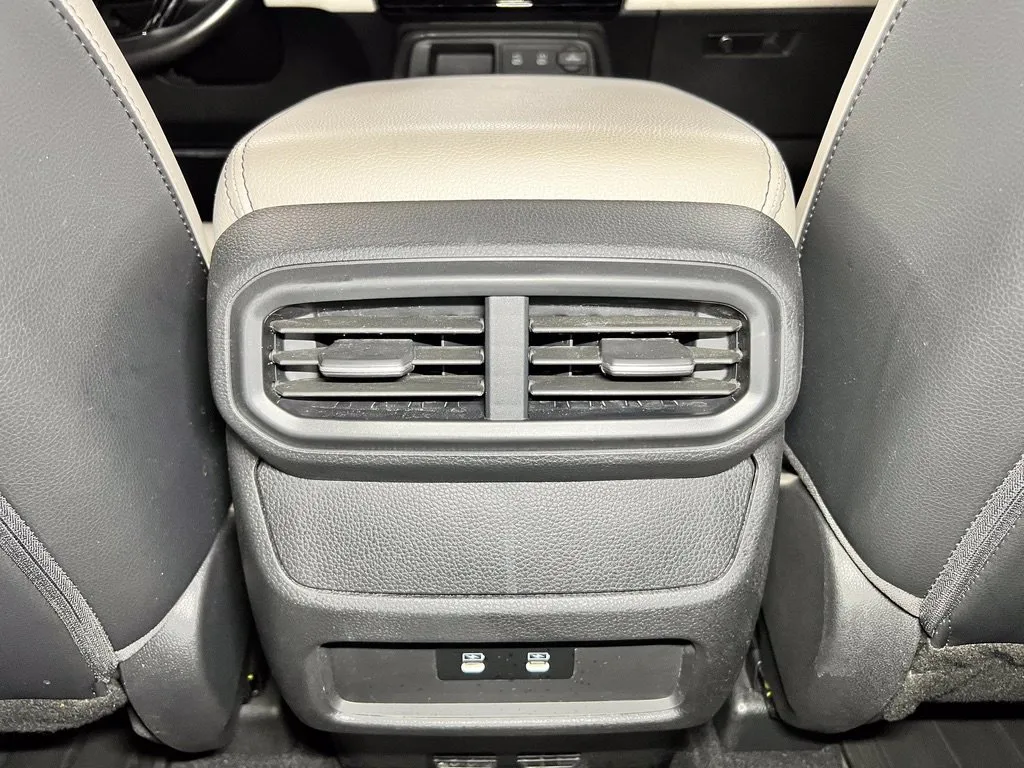 Honda Passport photo 16