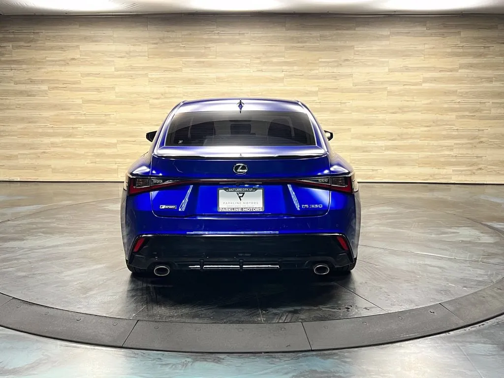 Lexus IS photo 15