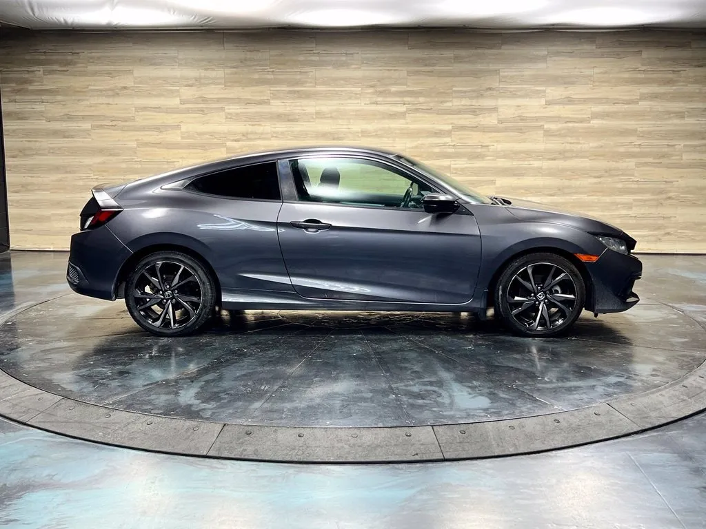 Honda Civic photo 16