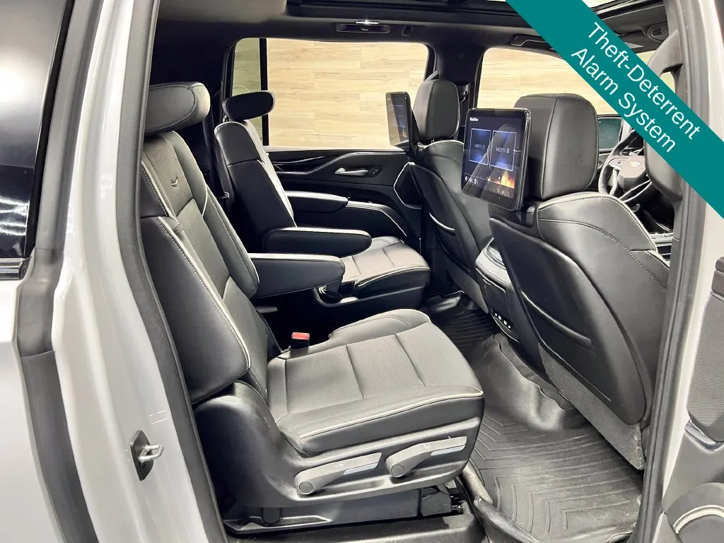 Cadillac Escalade ESV photo 17