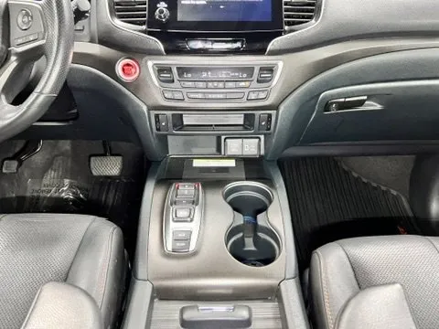 Honda Passport photo 12