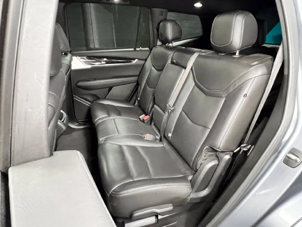 Cadillac XT6 photo 16