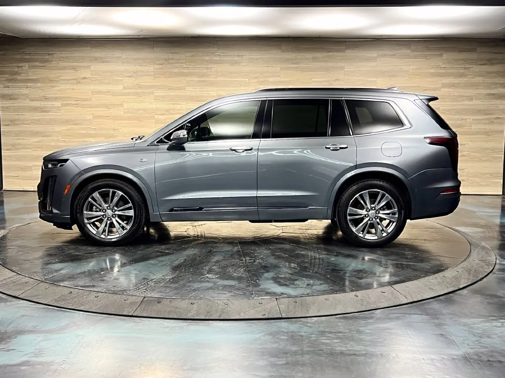 Cadillac XT6 photo 21