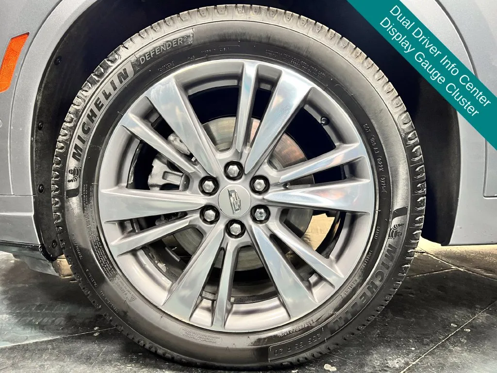 Cadillac XT6 photo 10