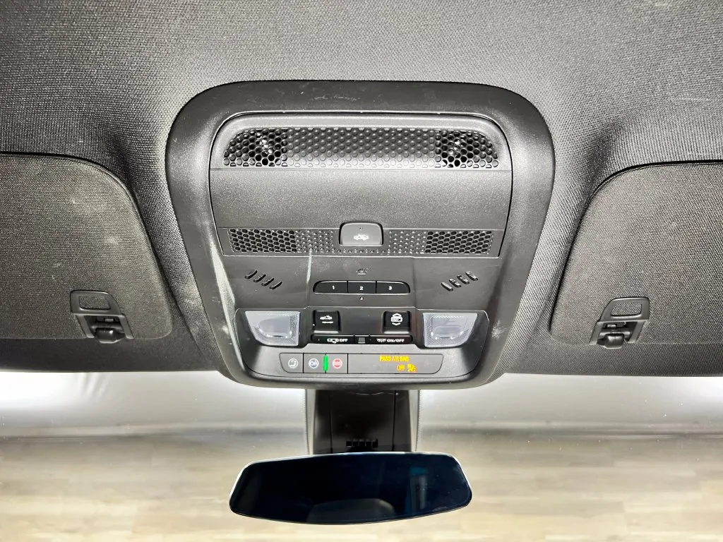 Cadillac XT6 photo 24