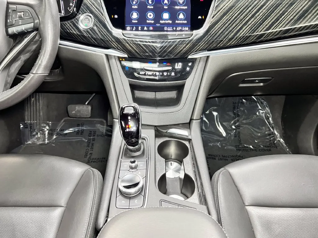 Cadillac XT6 photo 13