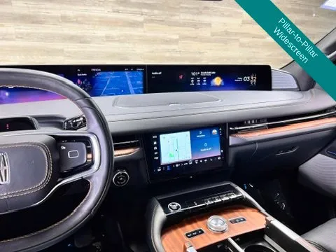 Lincoln Navigator L photo 9