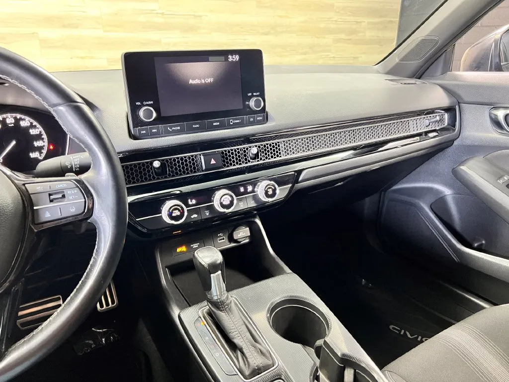 Honda Civic photo 9