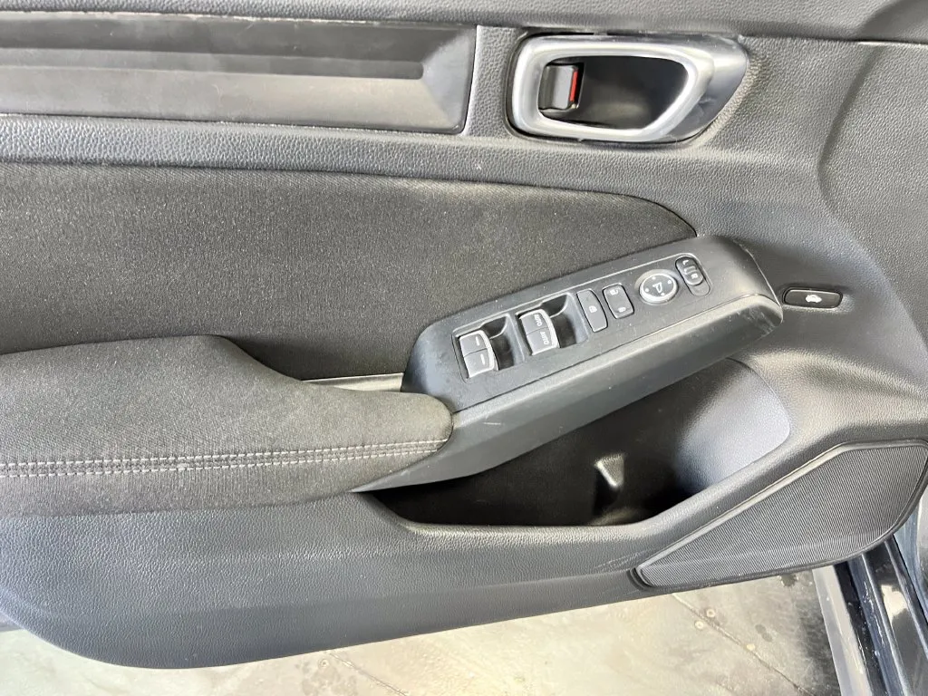 Honda Civic photo 16