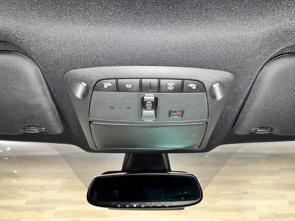 Nissan Maxima photo 20