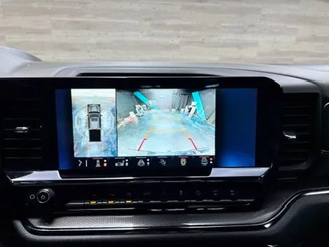 Chevrolet Silverado photo 15