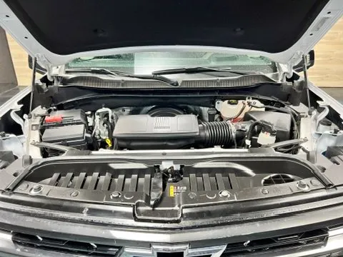 Chevrolet Silverado photo 9