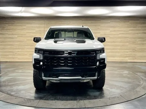 Chevrolet Silverado photo 8