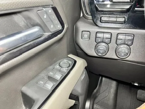 Chevrolet Silverado photo 26