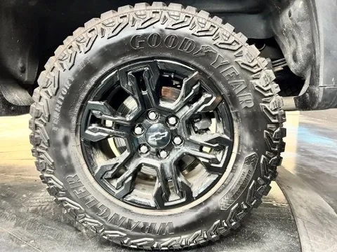 Chevrolet Silverado photo 10