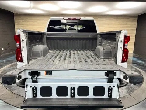 Chevrolet Silverado photo 20