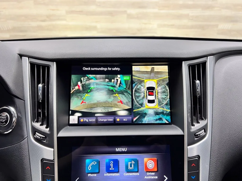Infiniti Q50 photo 15
