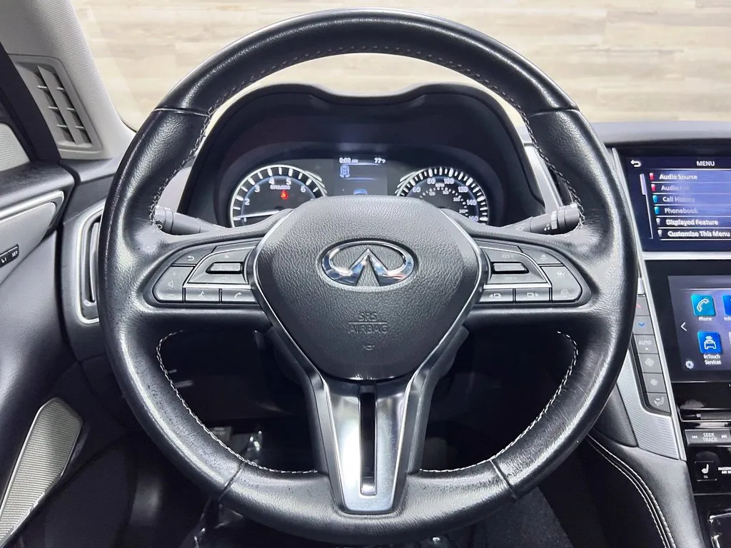 Infiniti Q50 photo 23