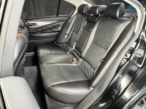 Infiniti Q50 photo 17