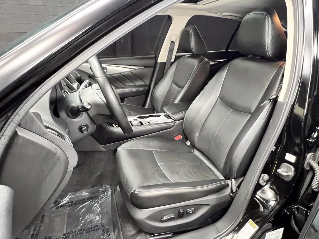 Infiniti Q50 photo 6