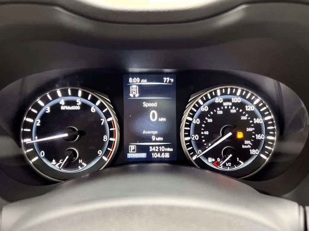 Infiniti Q50 photo 26
