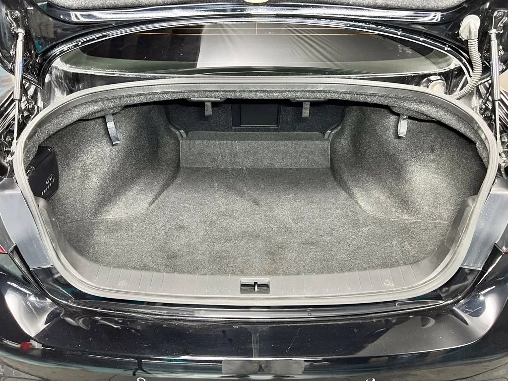 Infiniti Q50 photo 20